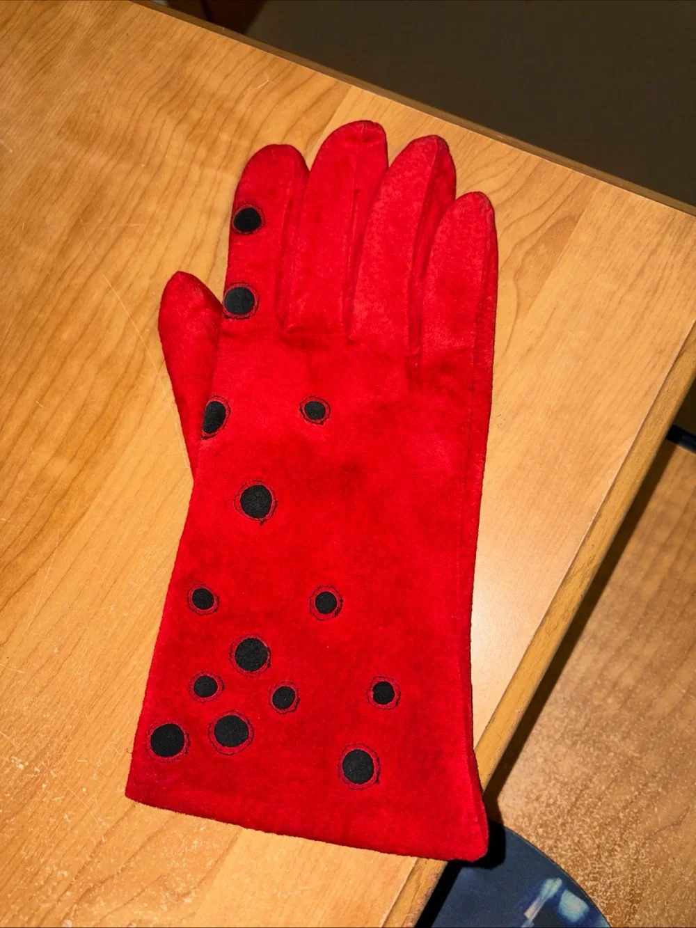 Gloves red suede  with Black Polkas lined women’s suede size M/L vintage beauty